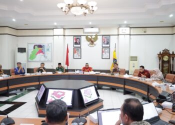 Wali Kota Tarakan, Khairul, mengikuti rapat Pemaparan Perencanaan Pusat Pemerintahan Kota Tarakan. (Humas Pemkot Tarakan)