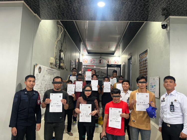 Kembali Ke Masyarakat, Belasan Warga Binaan Jalani Program Integrasi