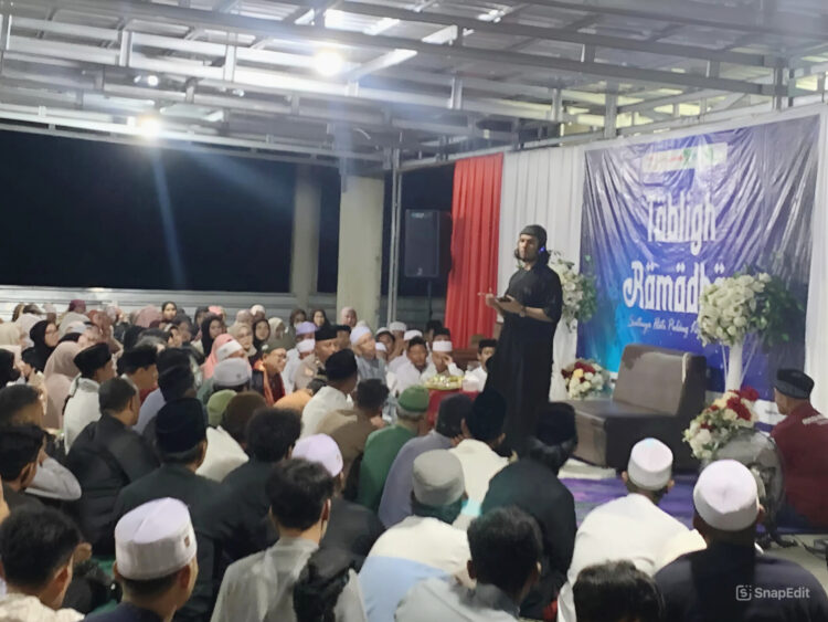 Hanan Attaki: Teladani Uwais Al-Qarni, Tak Dikenal di Bumi, Terkenal di Langit