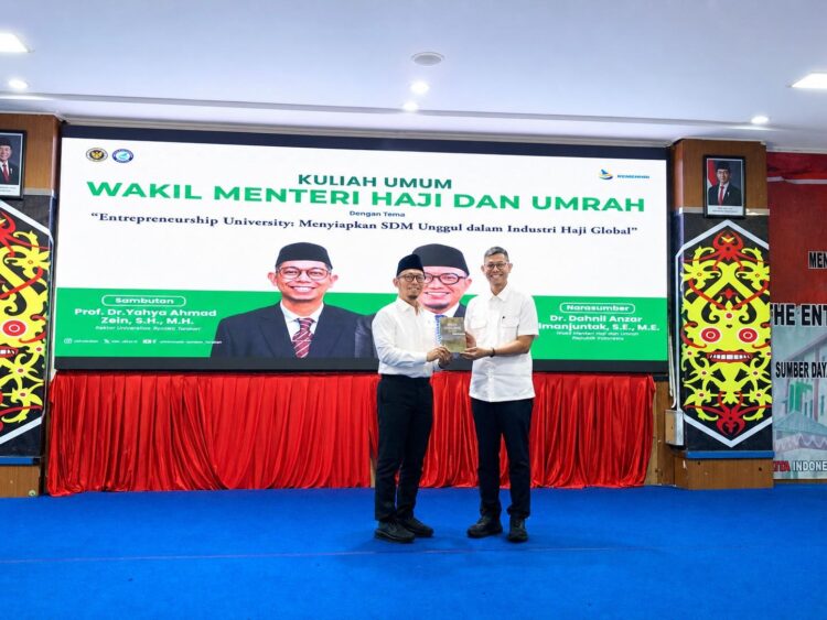 UBT dan Wamen Haji Bahas SDM Unggul dalam Kuliah Umum