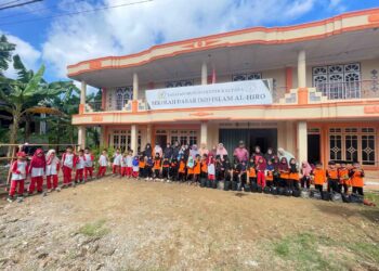 Dihadiri UPT PPDM Sebatik, SD Islam Al Hiro Kenalkan Tauhid dan Cinta Tanah Air Lewat Gerakan Menanam