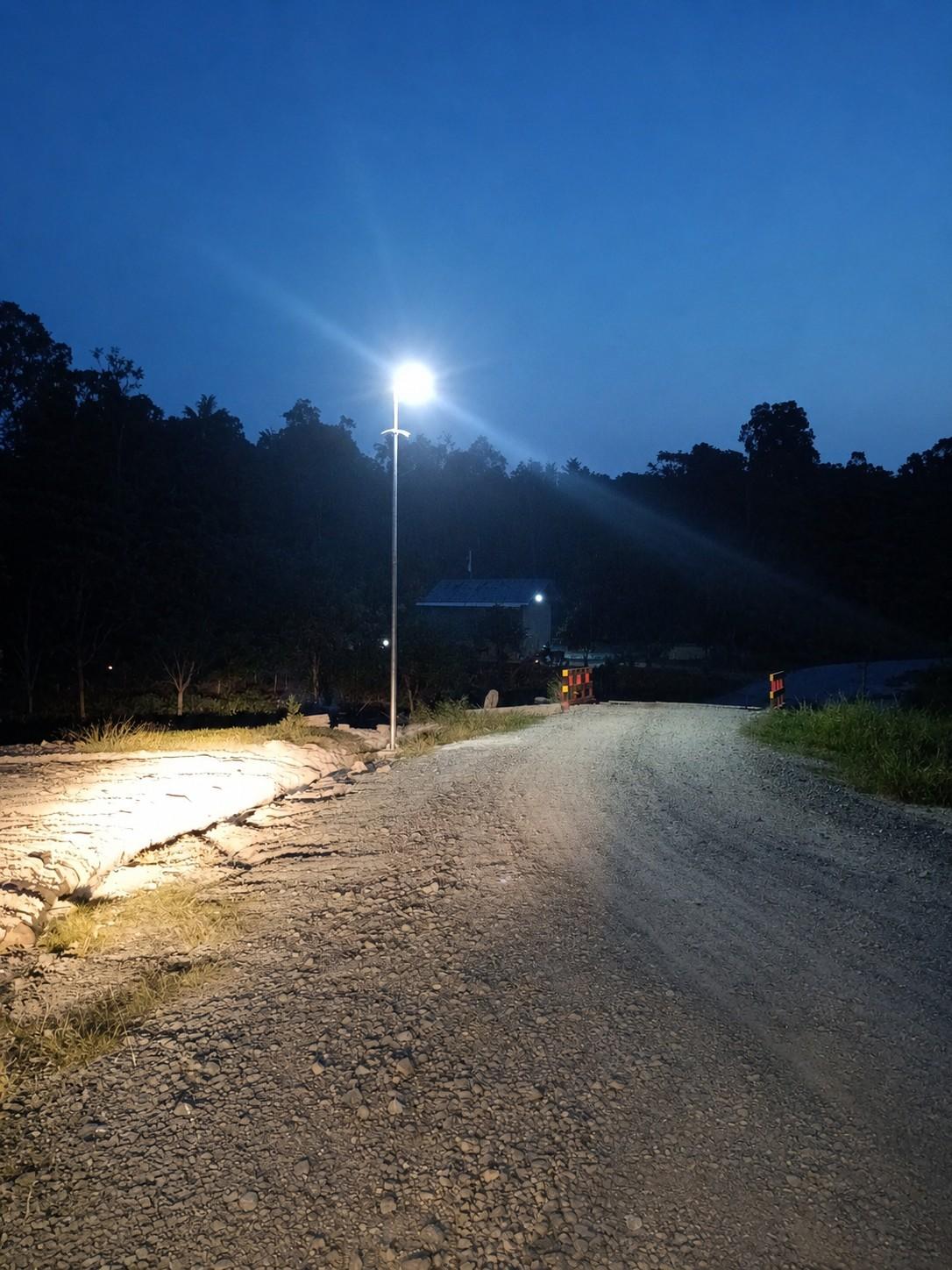 Pemasangan PJU di sekitar lokasi Pantai Nibung.