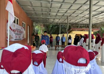Dari Ujung Negeri Pulau Sebatik, Cucu hingga Nenek Bersama dalam Satu Barisan Upacara Bendera HUT RI