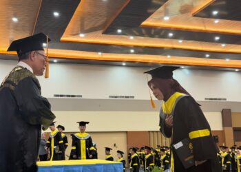 Wisuda UT Tarakan, Rektor Dorong Lulusan Jadi Penggerak Pembangunan Kaltara