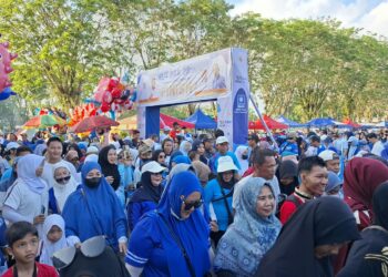 Ribuan Warga Tarakan Ikut Jalan Santai HUT ke-28 PAN, Doorprize Dipenuhi Sembako